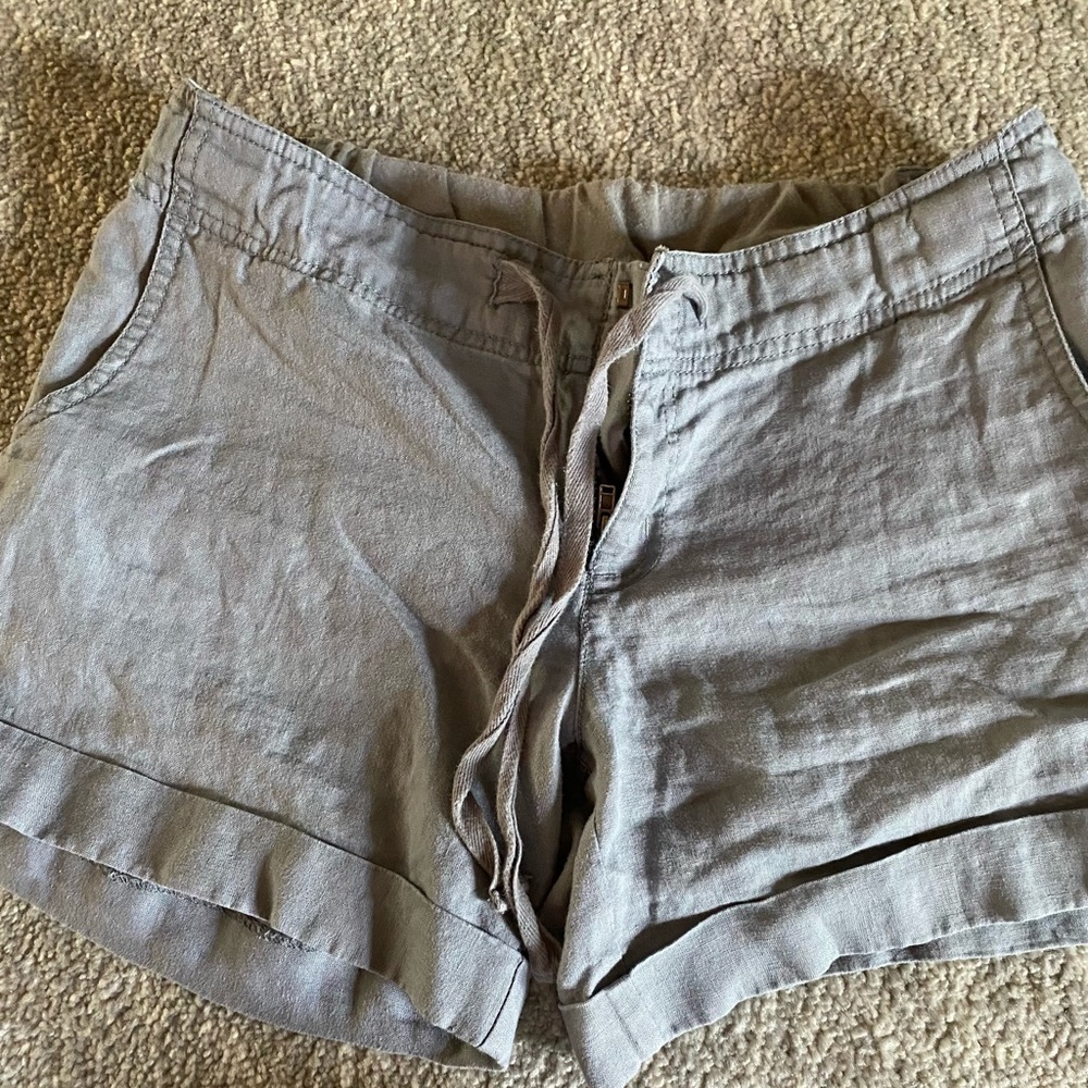 Liz Lange Maternity Gray linen shorts - size XS